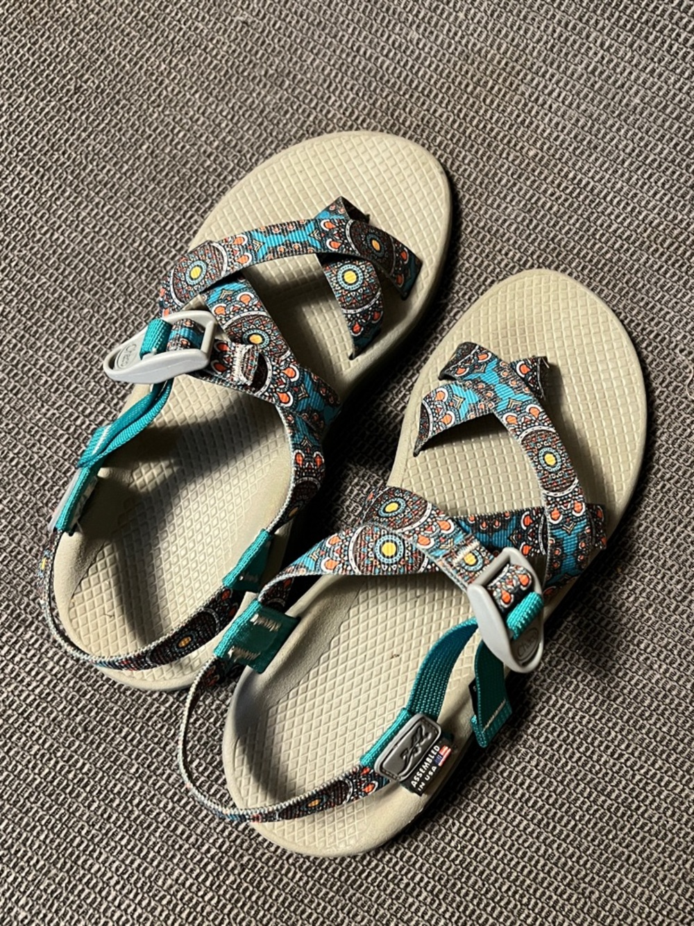 Geometric Teal Chaco Sandals Size 8 Women